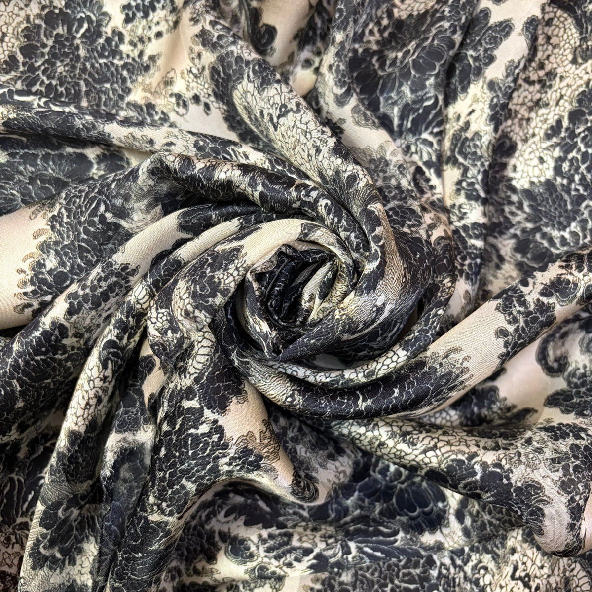 DAPHNÉA : Bande satin effet dentelle florale noire sur fond ivoire