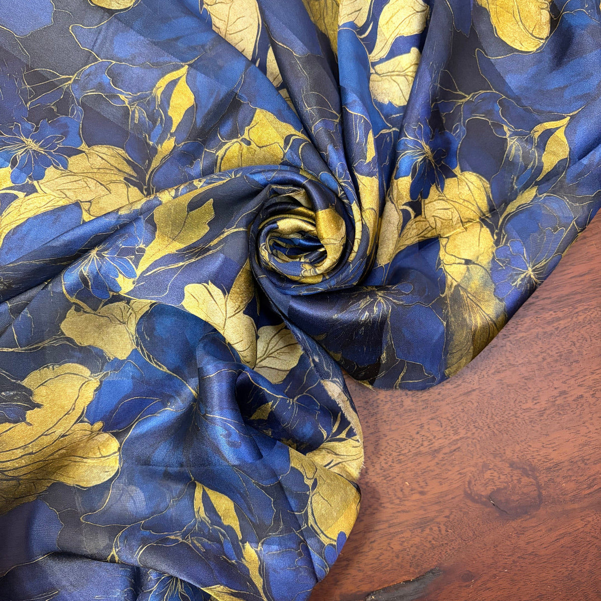 ÉLÉYSA : Bande satin imprimé floral bleu nuit et feuillage doré
