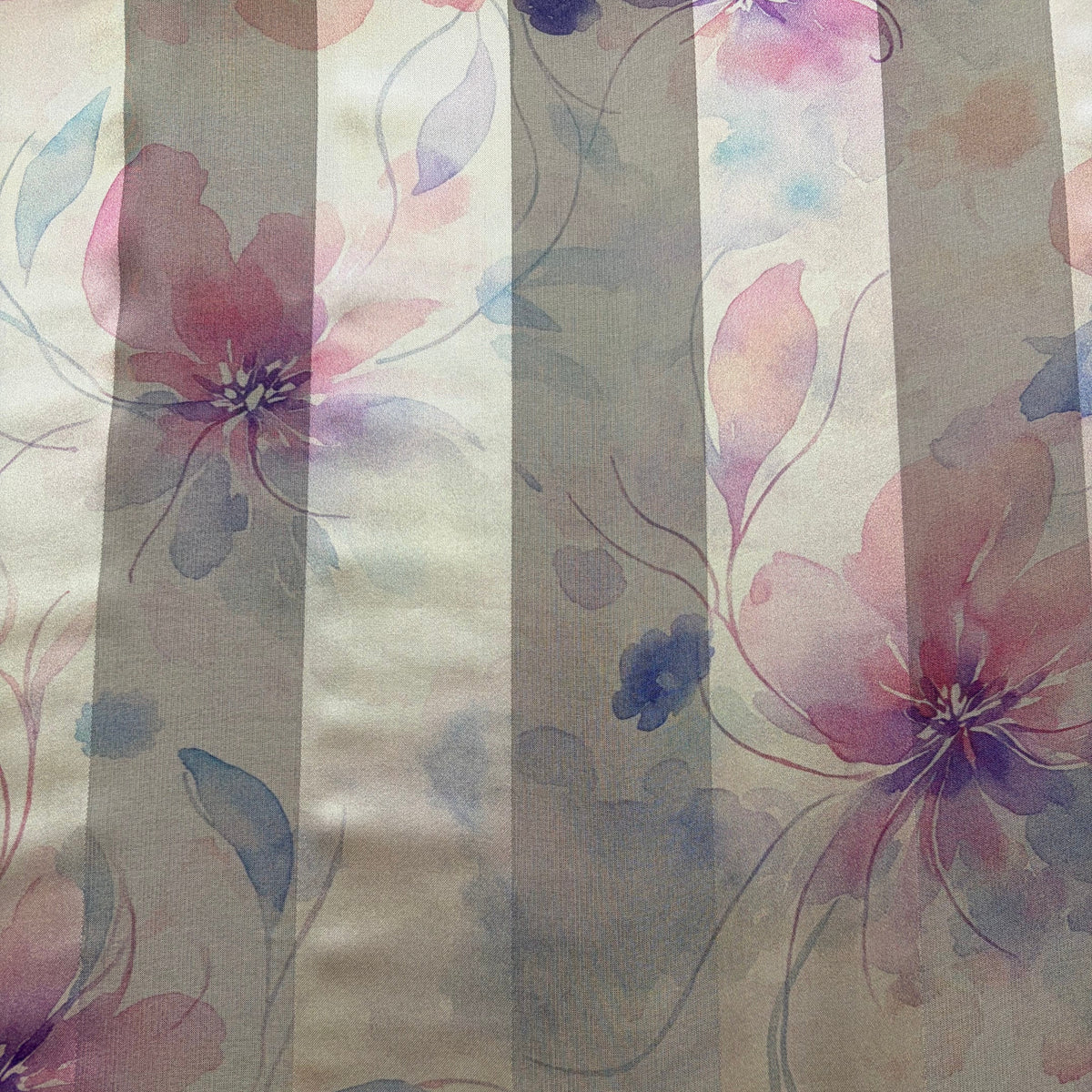LINH : Bande satin imprimé floral rose poudré, mauve et bleu grisé