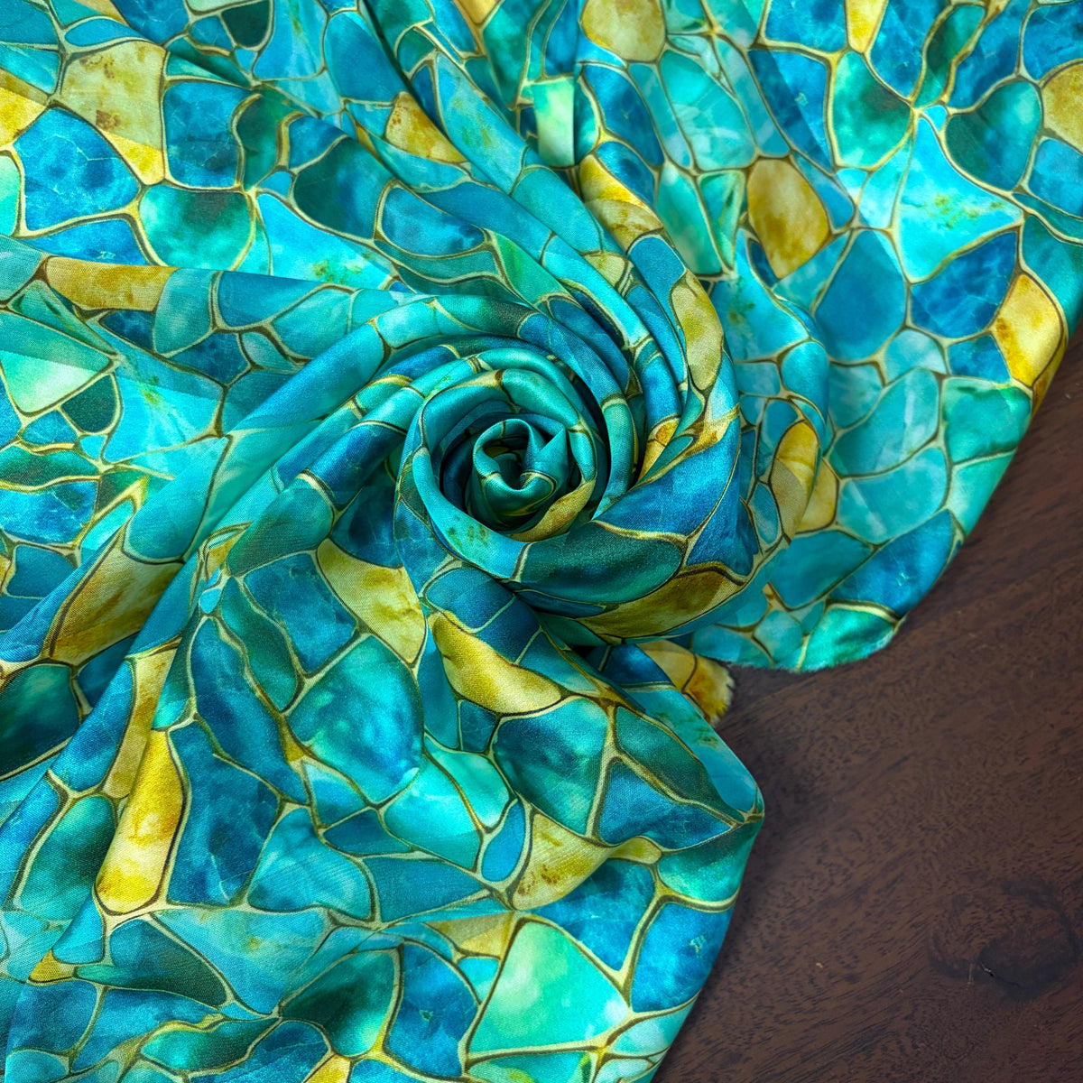 TARANEH : Bande satin imprimé mosaïque bleu turquoise, vert émeraude et doré