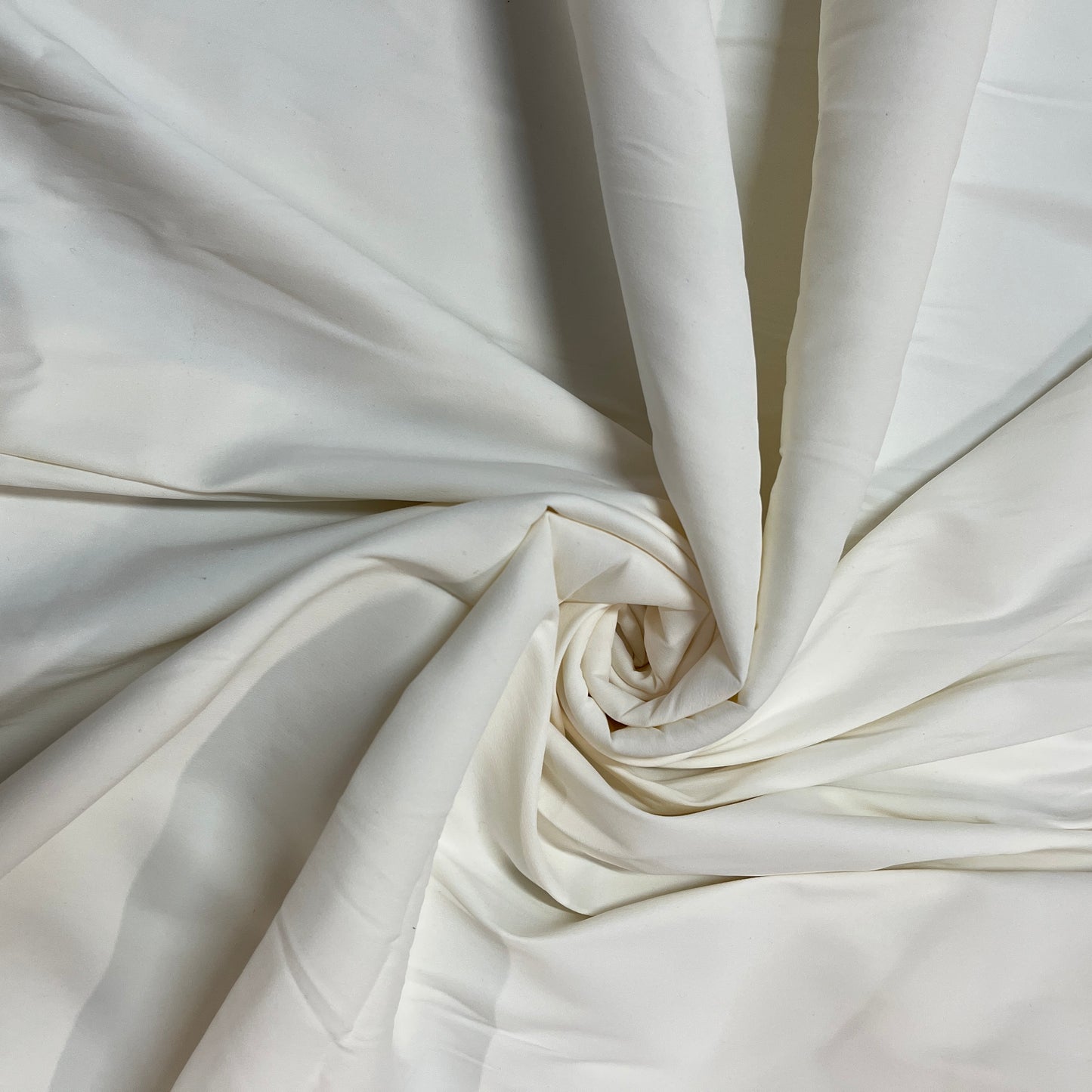 COUPON : IVOIRE : Maille fluide : 2,50m